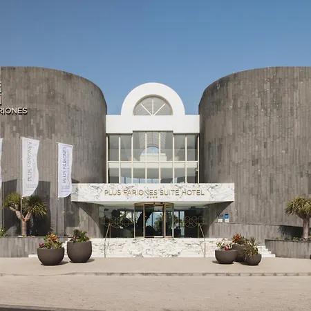Fariones Hotel 4*