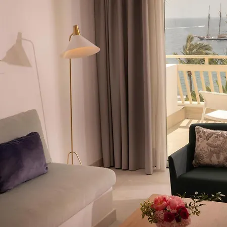 Hotel Fariones 4*